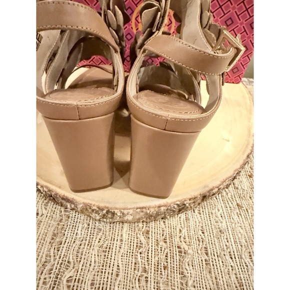Tory Burch Women's Brown 65 mm Nappa Leather Blossom Heel Block Sandal 7.5M 350$ - Picture 14 of 16